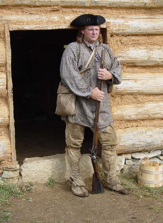 بيلي هيك بملابس الفترة الزمنية في 2002.