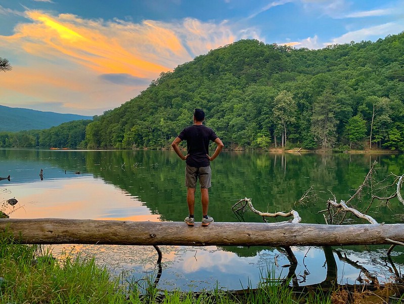 غروب الشمس في متنزه ولاية الأم الجائعة غروب الشمس في متنزه ولاية الأم الجائعة