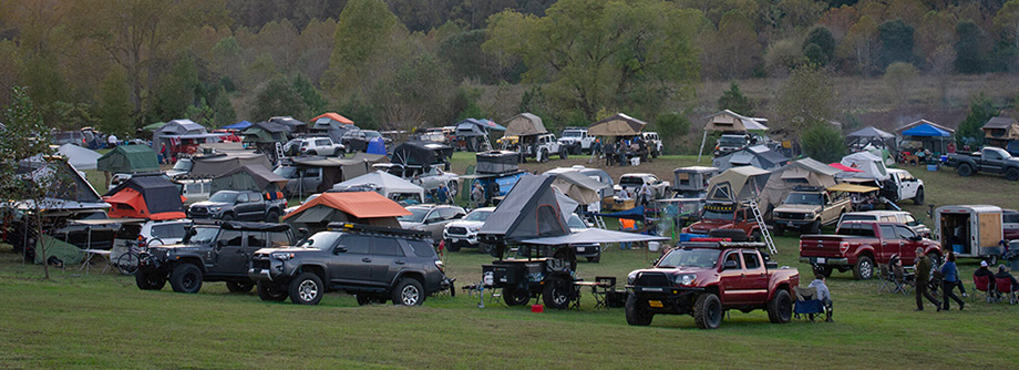 رالي على السطح في منتزه جيمس ريفر ستيت بارك